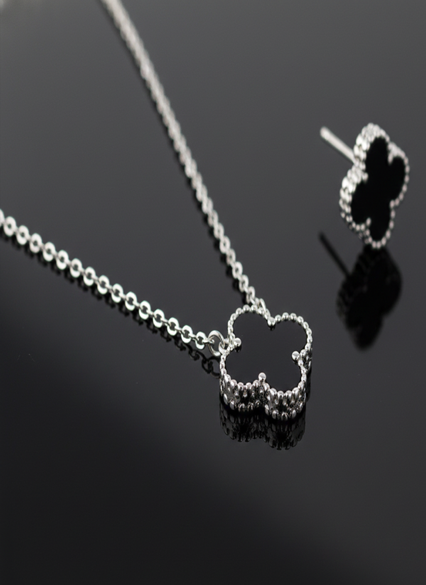 Elegant Clover Motif Necklace and Stud Earrings Jewelry Set