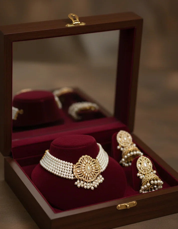 Bride Wearing Luxury Pearl Choker Necklace and Jhumka Earring Set Gold Tone Pakistan